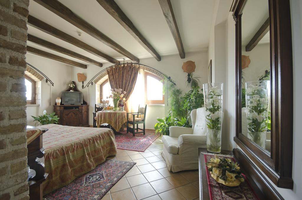 Le Gole Ristorante & Resort Celano Bagian luar foto